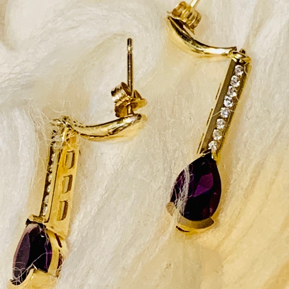 Diamond and amethyst earrings in 14k yellow gold